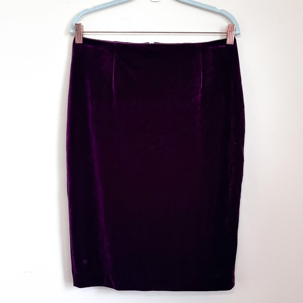 White House Black Market Velvet Pencil Skirt 8 Deep Plum Purple Holiday Luxury